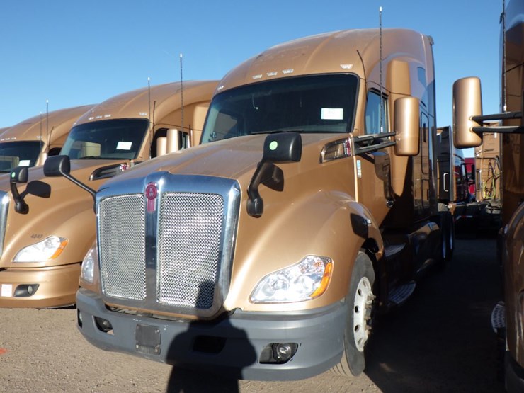 2022-kenworth-t680-image-1