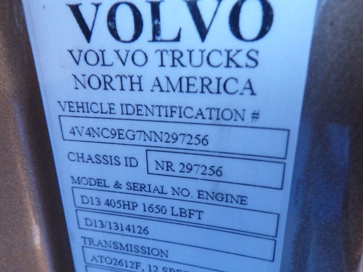 2022-volvo-vnl-760-image-22