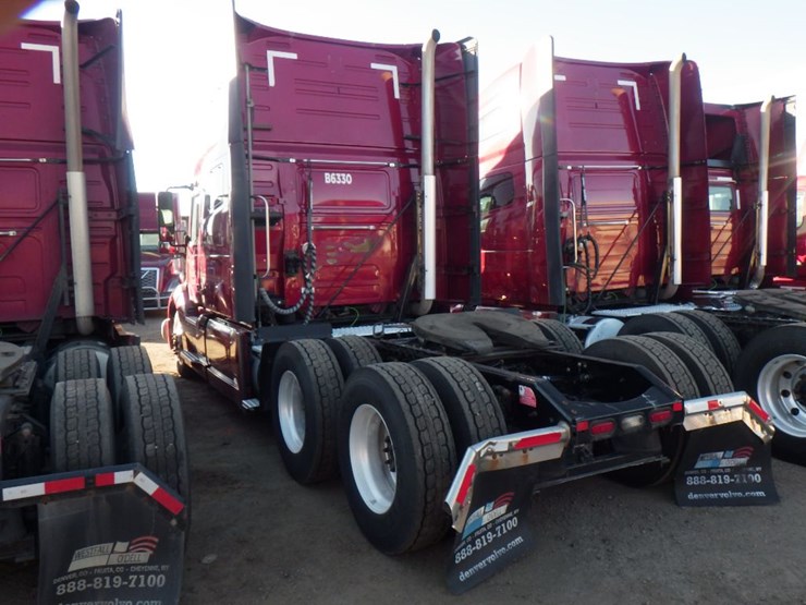 2020-volvo-vnl-760-image-11