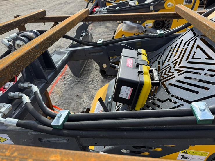 #86-•-unused-sdlanch-sdl60-stand-on-skid-steer-loader-a2510206378-inv#-35039-image-32