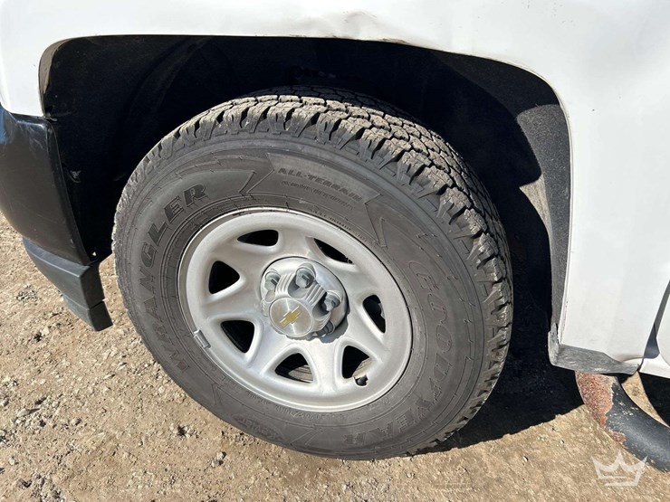 2019-chevrolet-silverado-1500-image-18