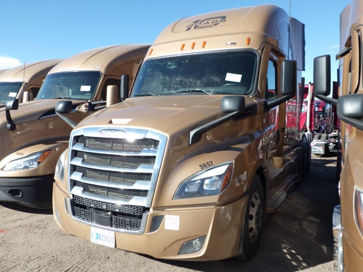 2023-freightliner-cascadia-126-image-1