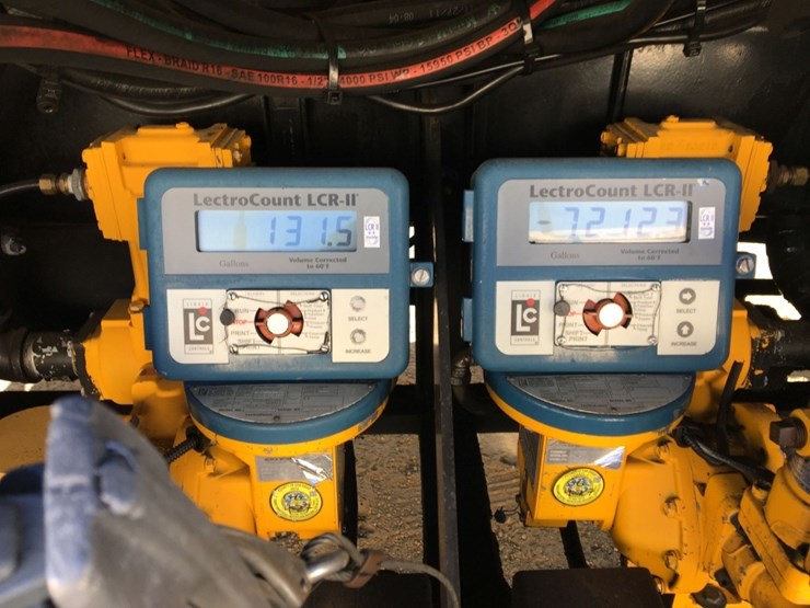 2012-peterbilt-382-image-23