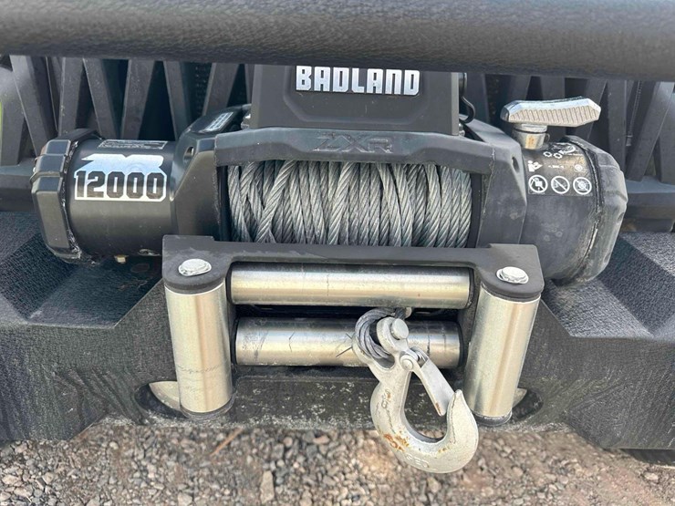 2013-jeep-wrangler-sport-image-3