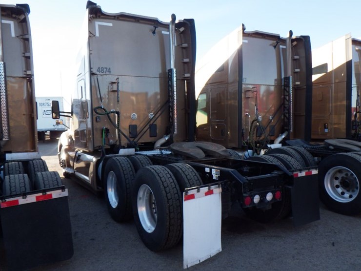 2022-kenworth-t680-image-14