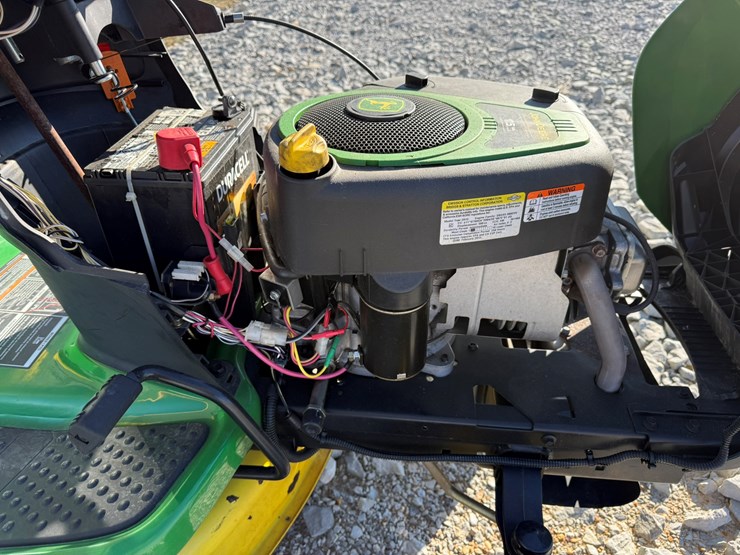 john-deere-d105-image-5