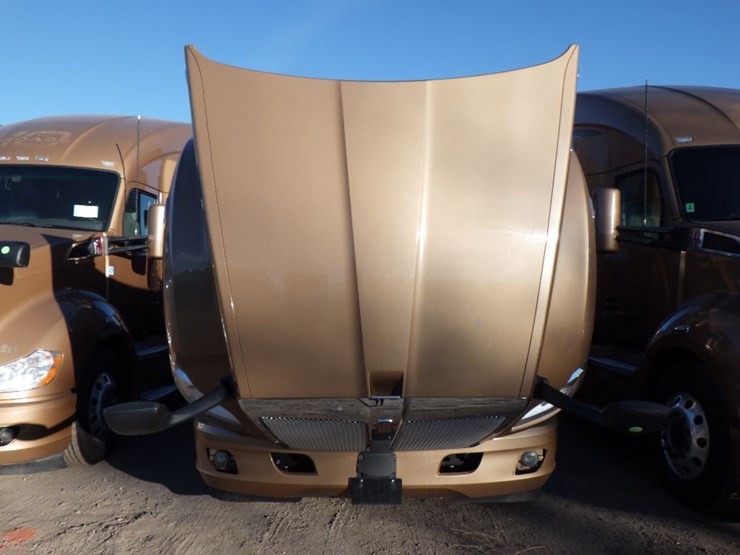 2022-kenworth-t680-image-28