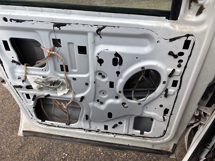 2009-dodge-ram-2500-image-11