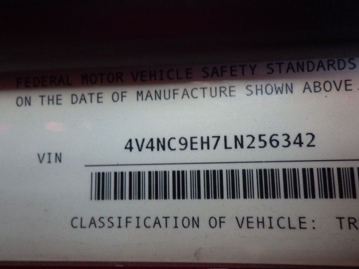 2020-volvo-vnl-760-image-19