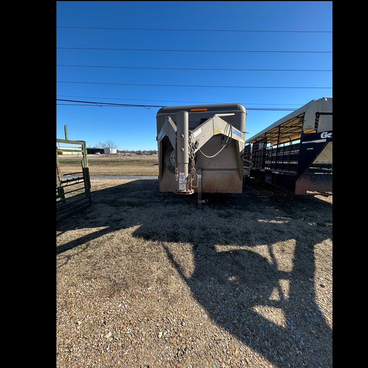 2015 GOOSENECK 24 ft