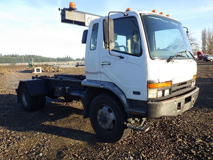 2000-mitsubishi-12'-s/a-hook-truck-image-3