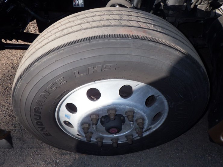 2022-kenworth-t680-image-27