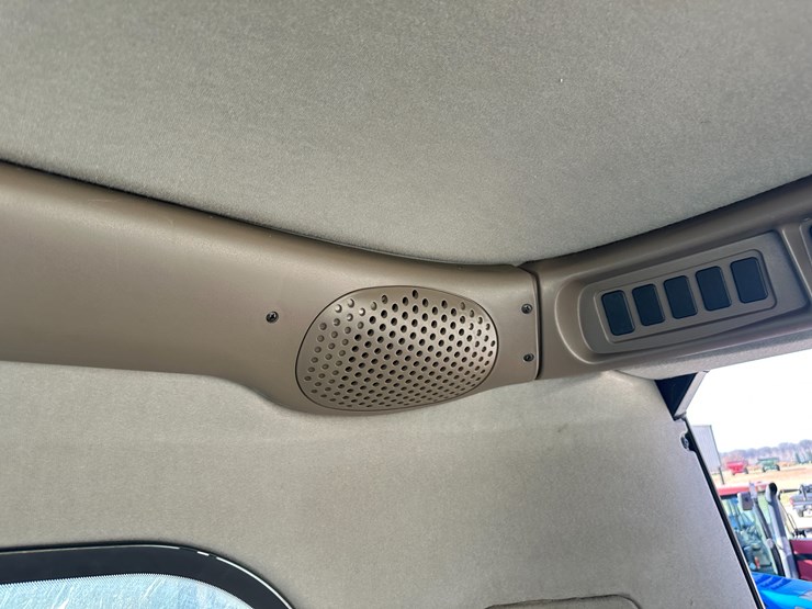 #35797-•-2011-case-7120-combine-image-107