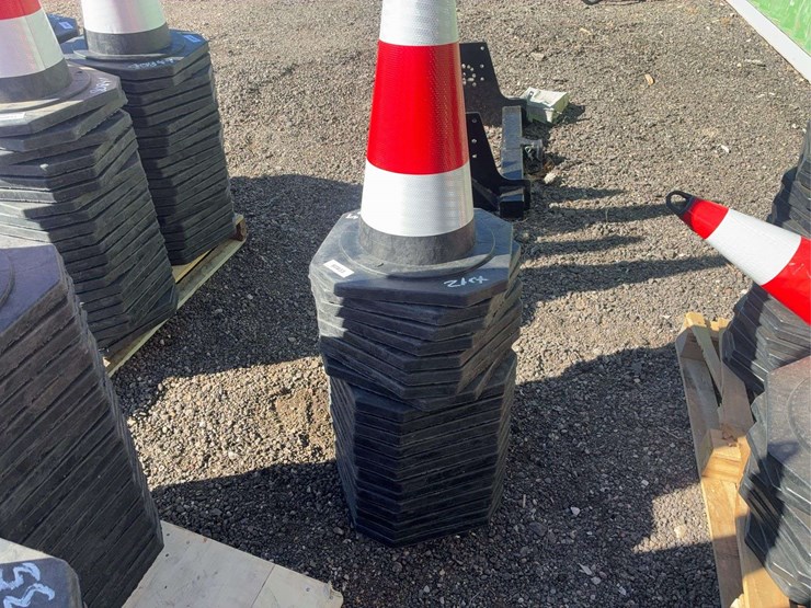 (21)-safety-cones-image-1