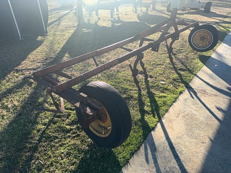 pittsburgh-4-row-cultivator-with-gauge-wheels-image-6