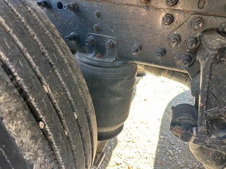 1998-volvo-vn-image-20