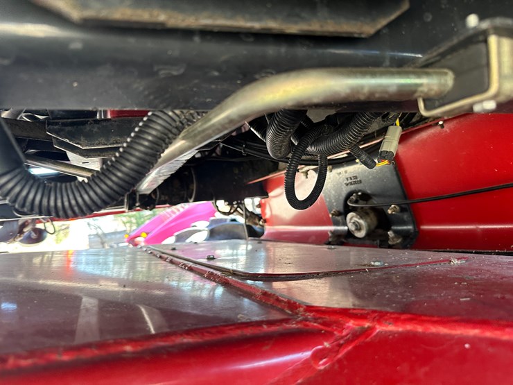 #35797-•-2011-case-7120-combine-image-55