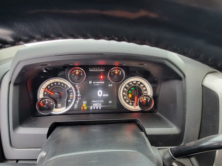 2016-dodge-ram-2500-image-14