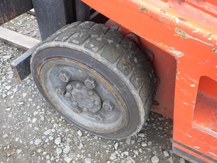 toyota-62-4fgc25-forklift-image-23