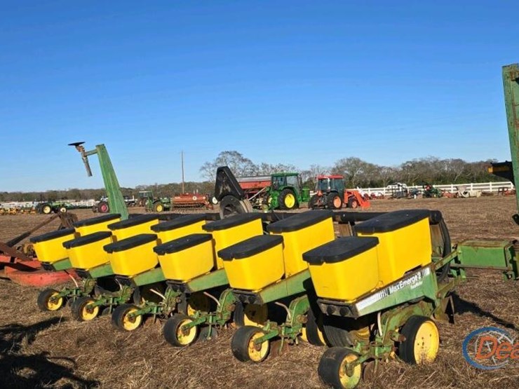 john-deere-7300-image-4