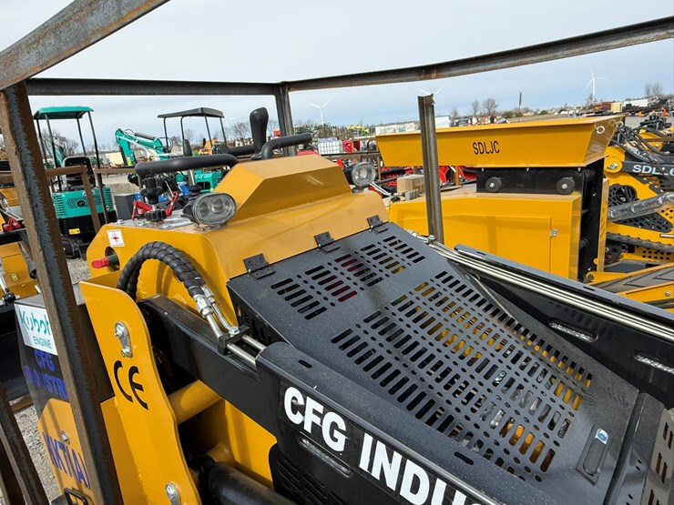 #77-•-unused-cfg-kkta27-stand-on-tracked-loader-kkta272025l110878-inv#-35713-image-21