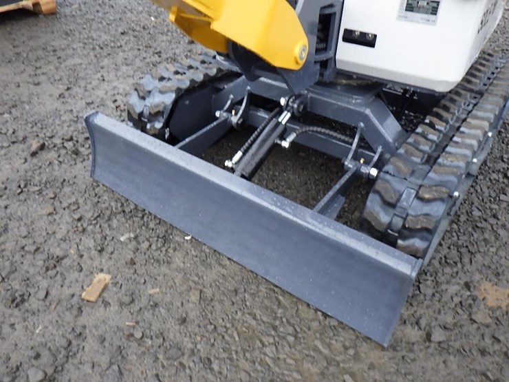 2025-sdlanch-sdle18p-hydraulic-excavator-image-9