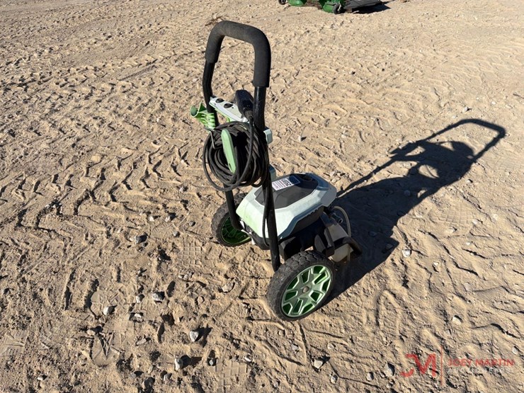 greenworks-2,000-psi-electric-pressure-washer-image-2