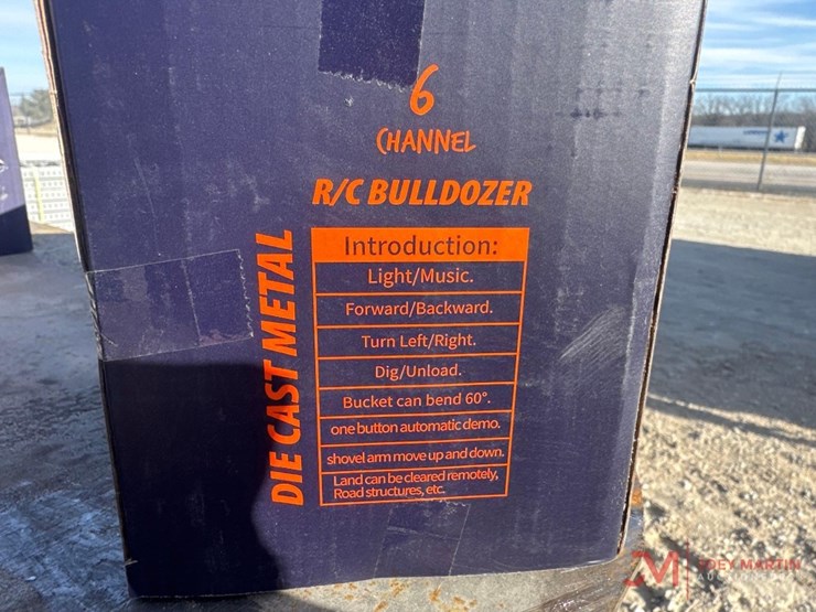 remote-control-die-cast-metal-bulldozer-image-2