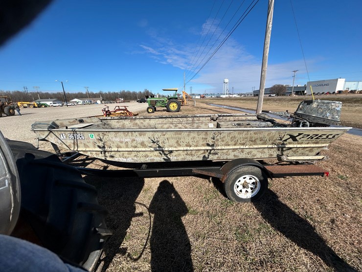 #37821-•-xpress-16'-flat-bottom-fishing-boat-w/-trailer-image-1