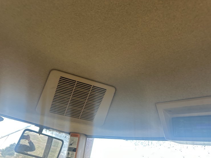 1999-john-deere-8400t-image-65