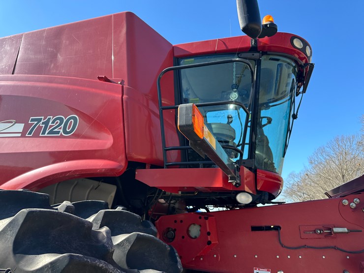 #35797-•-2011-case-7120-combine-image-39