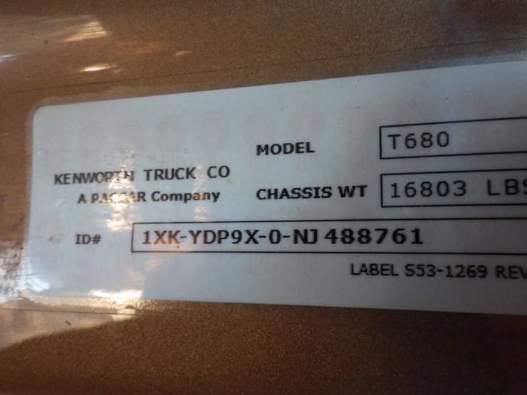 2022-kenworth-t680-image-23