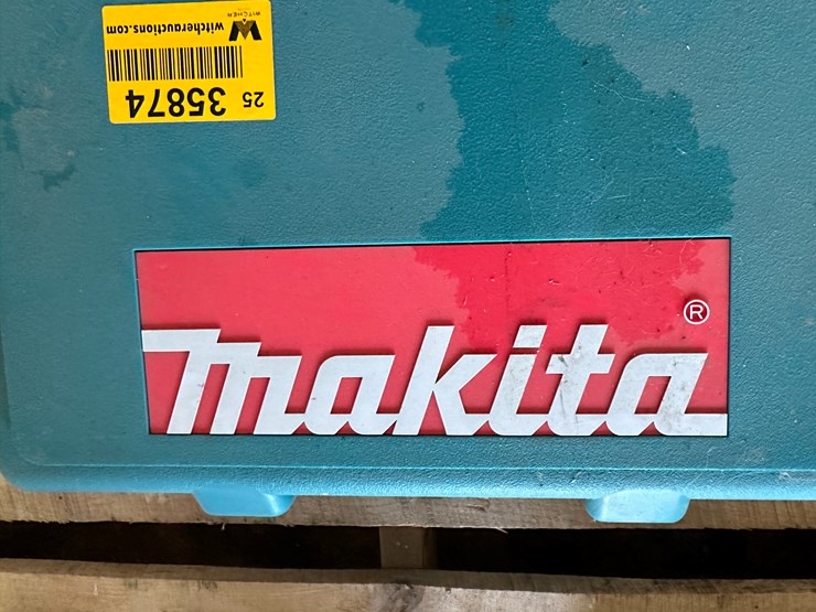 #35874-•-makita-drill,-battery,-and-charger-image-6