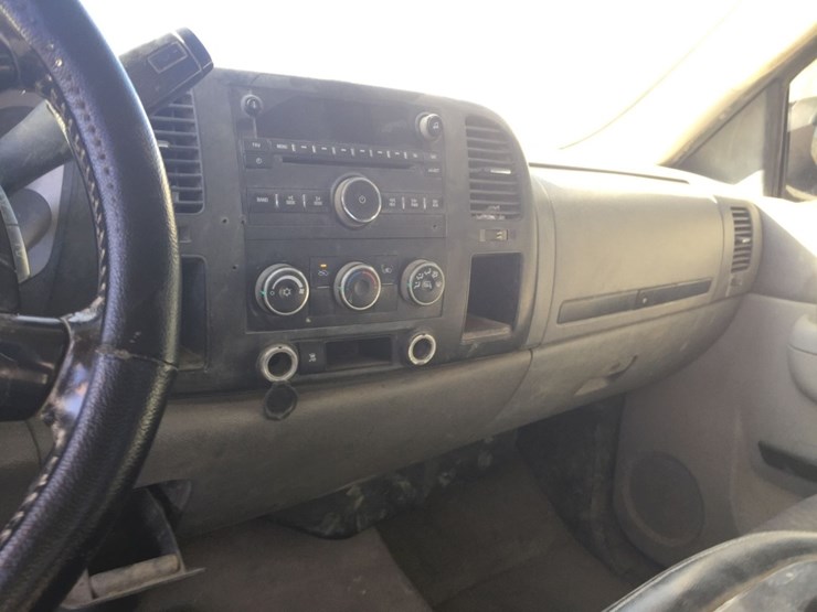 2011-chevrolet-2500hd-image-7