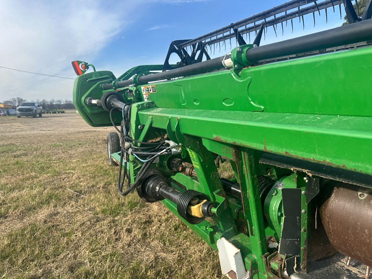 2015-john-deere-630d-image-11