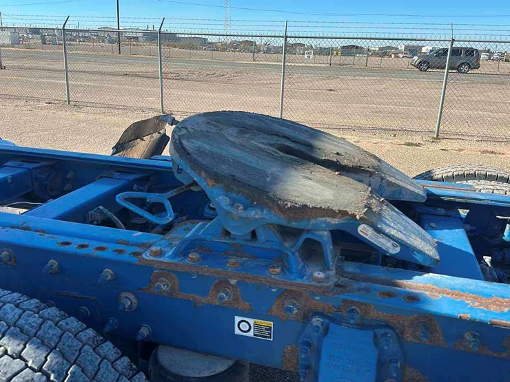 2012-peterbilt-367-image-7