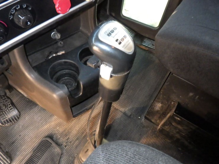 2014-kenworth-t800-image-21