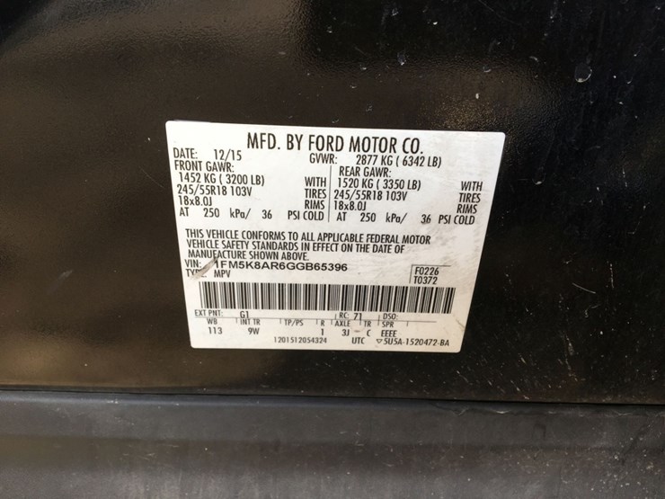 2016-ford-explorer-image-15