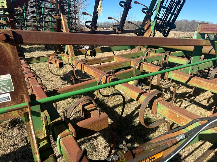 john-deere-42-image-40