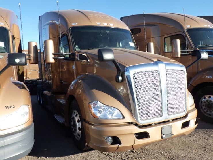 2022-kenworth-t680-image-4