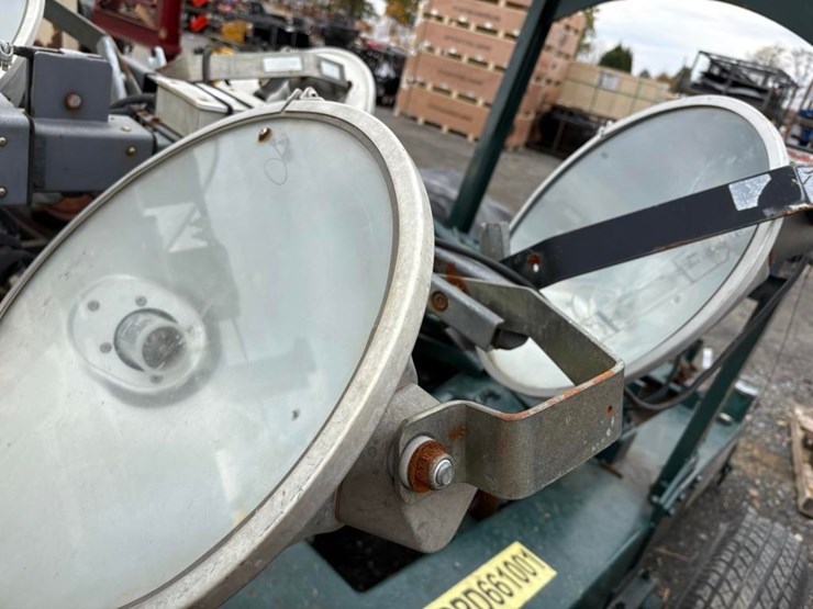 magnum-light-tower-mitsubishi-dsl-(runs)-image-5