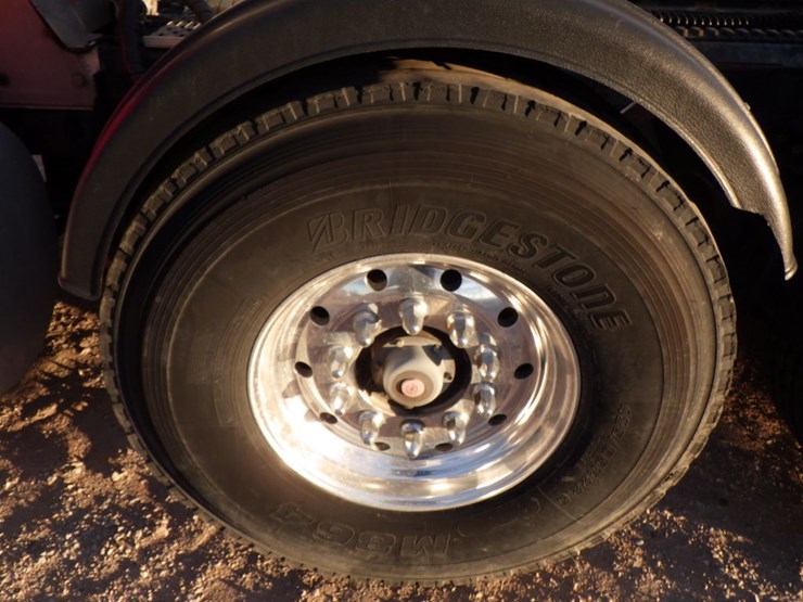 2014-kenworth-t800-image-18