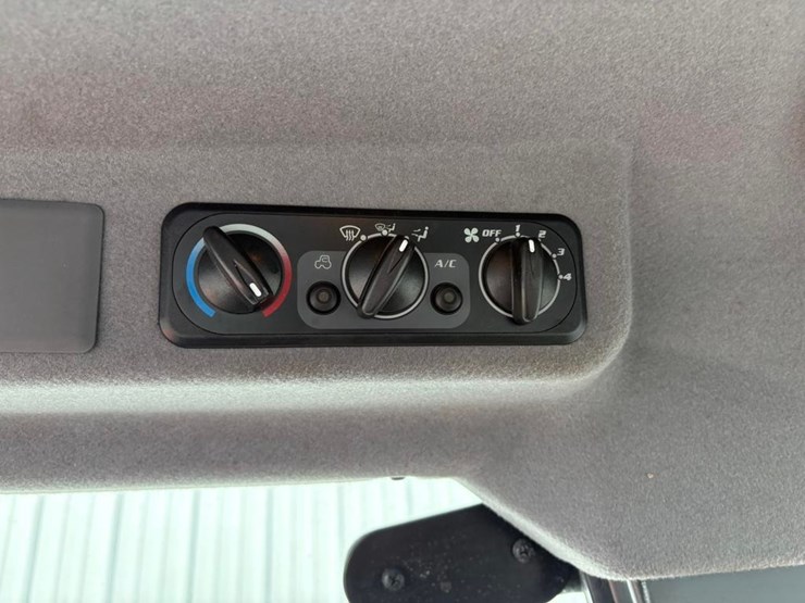 kubota-m9960-image-19