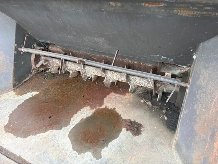 woodchuck-80-st1.5-siide-shoot-bucket-image-3