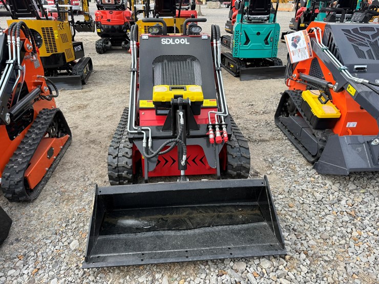 #92-•-unused-sdlool-sl380c-stand-on-tracked-loader-380j251001-inv#-36227-image-2