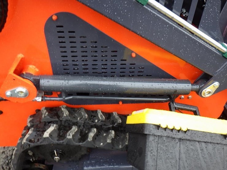 2025-tpm-t460-skid-steer-tracked-loader-image-7