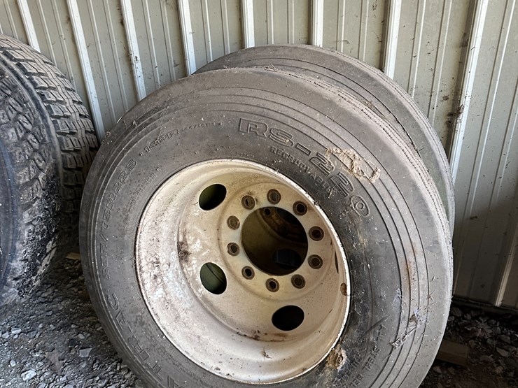 #35096-•-lot-of-(2)-dynatrac-295/75r22.5-tires-w/rims-image-1