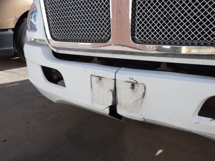 2016-kenworth-t680-image-3