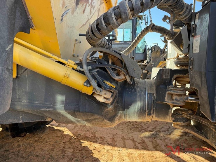 2019-komatsu-hm400-5-image-27