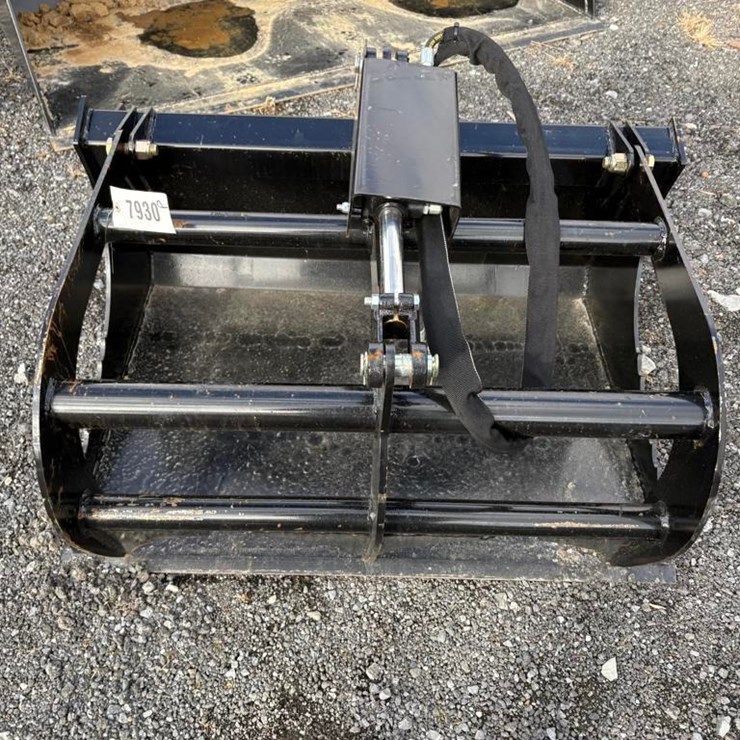 (New) 40in JMR Flat Bottom Grapple